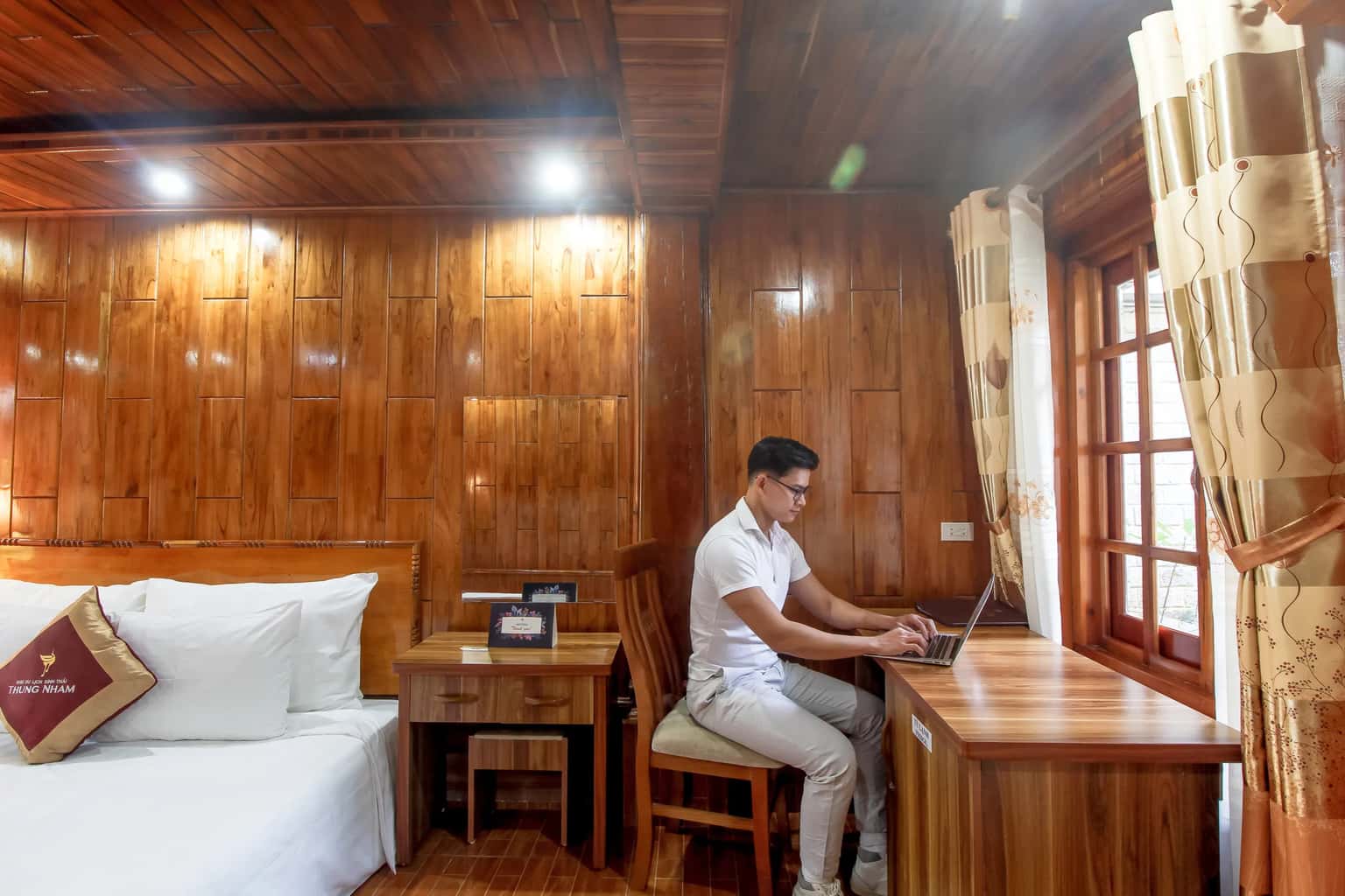 justfly thung nham resort phong deluxe double ninh binh