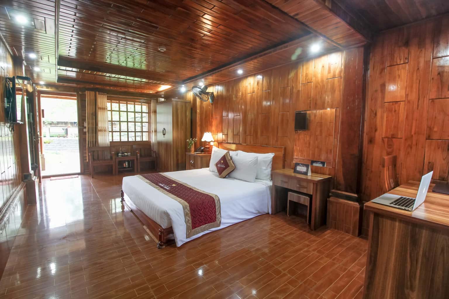 justfly thung nham resort phong deluxe double ninh binh