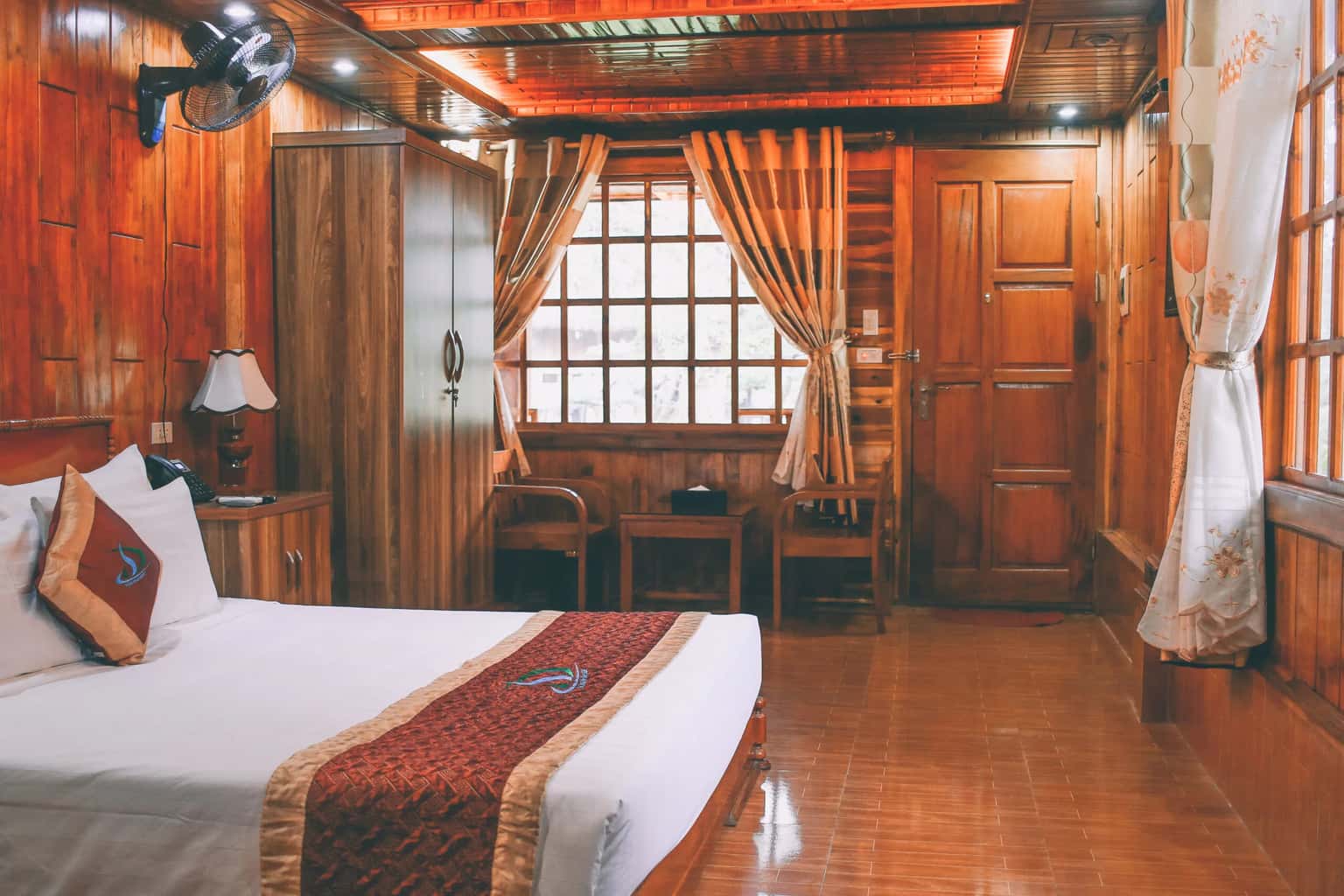 justfly thung nham resort phong deluxe double ninh binh