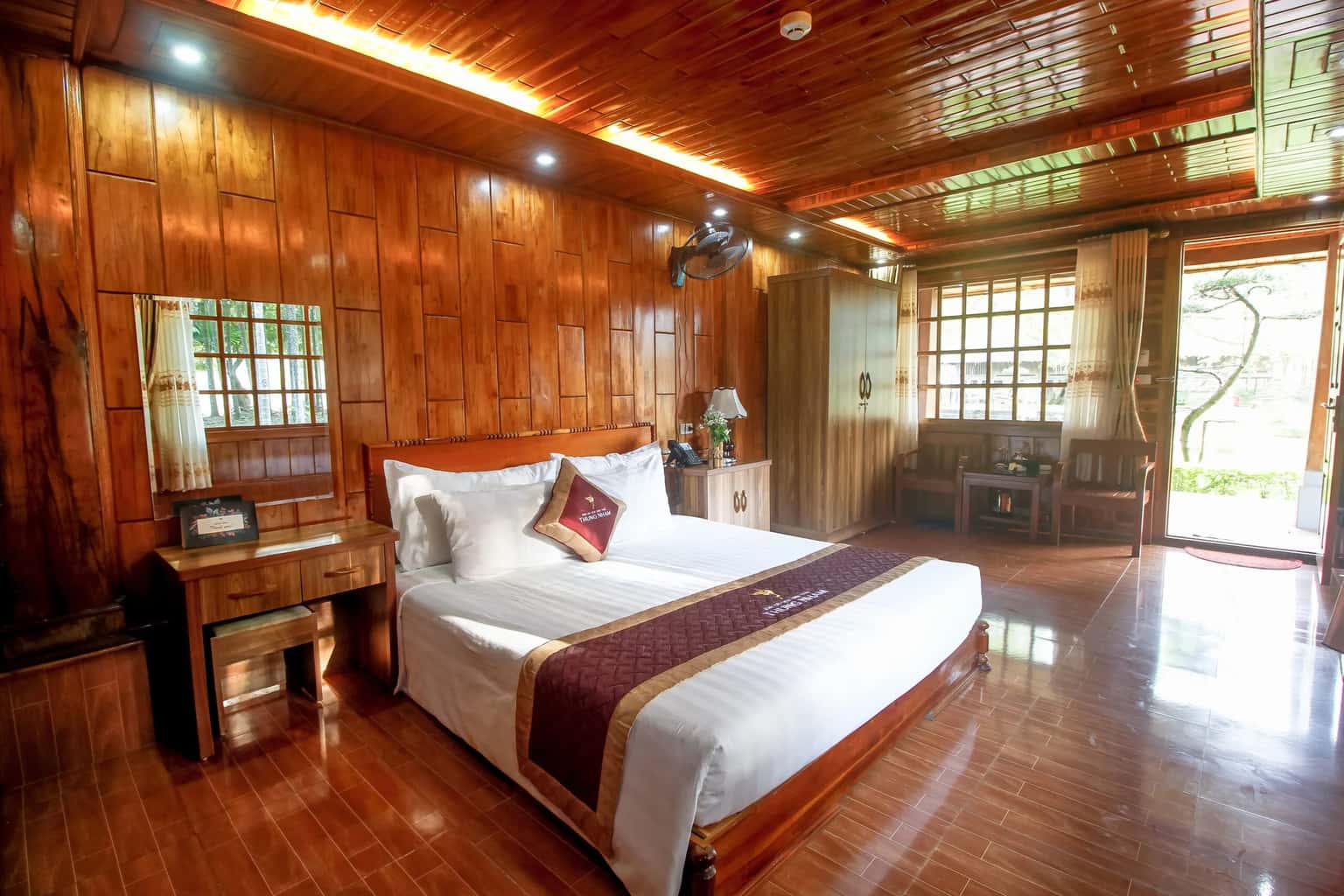 justfly thung nham resort phong deluxe double ninh binh