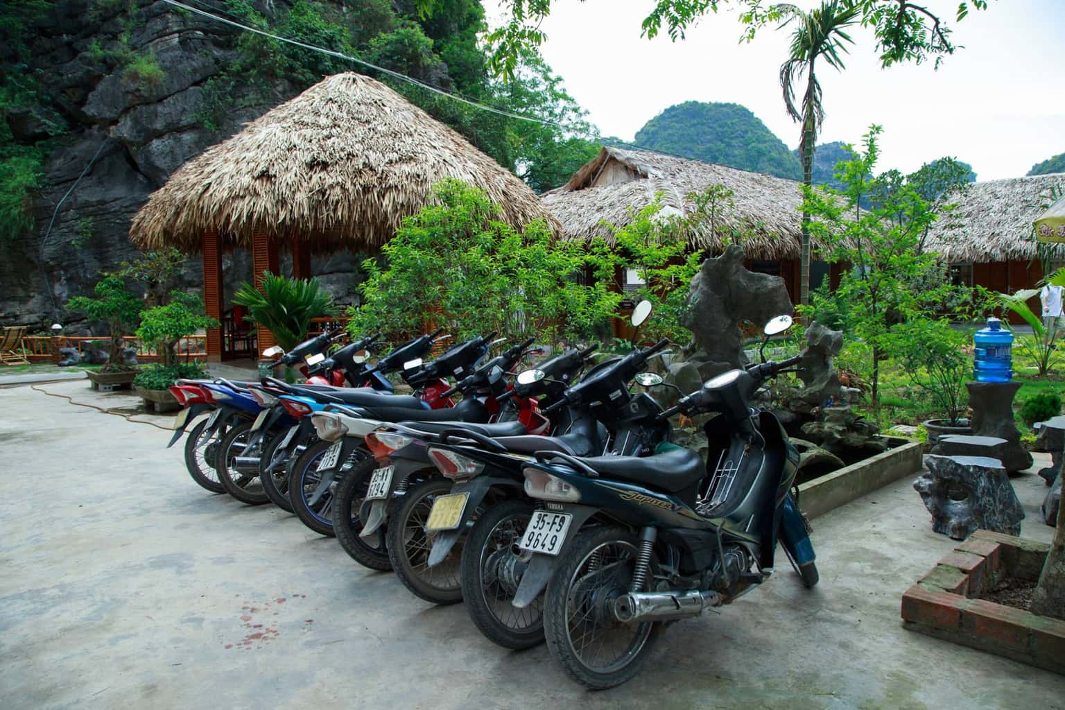 justfly trang an mountain house ninh binh