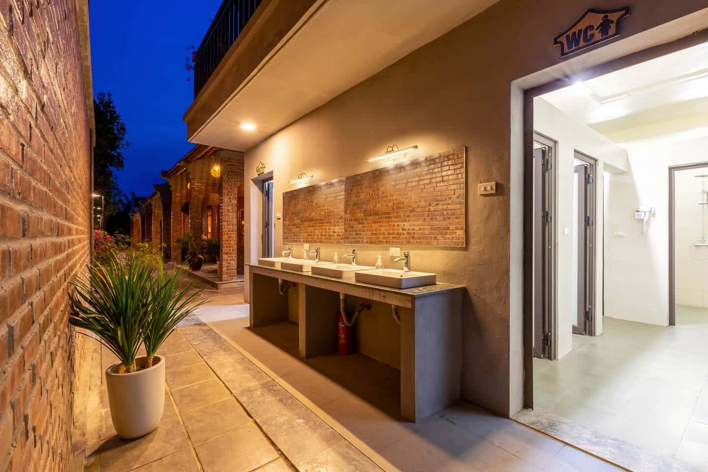 justfly dormitory tamcoc banana bungalow ninh binh