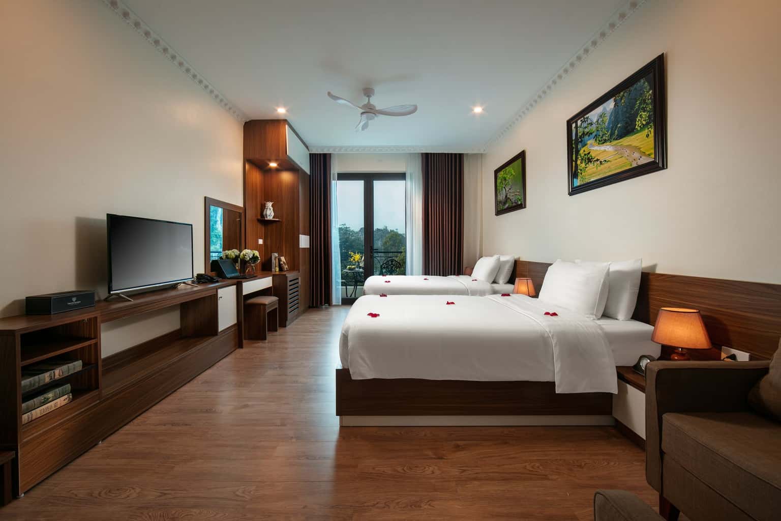justfly deluxe twin tam coc holiday hotel & villa ninh binh 