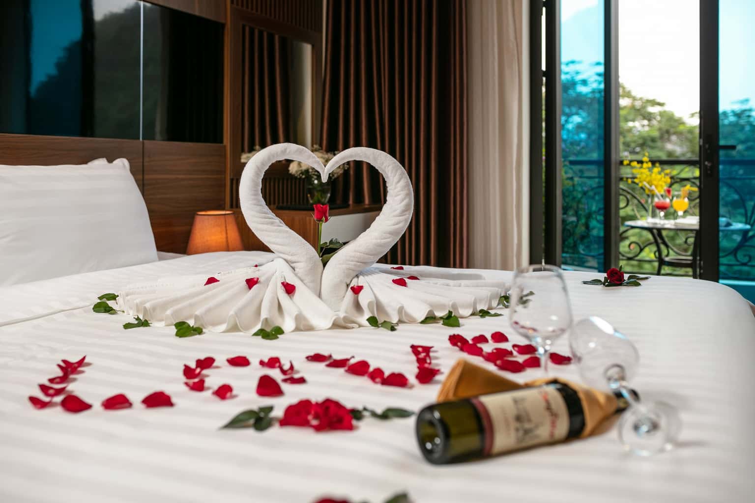 justfly suite double tam coc holiday hotel & villa ninh binh  