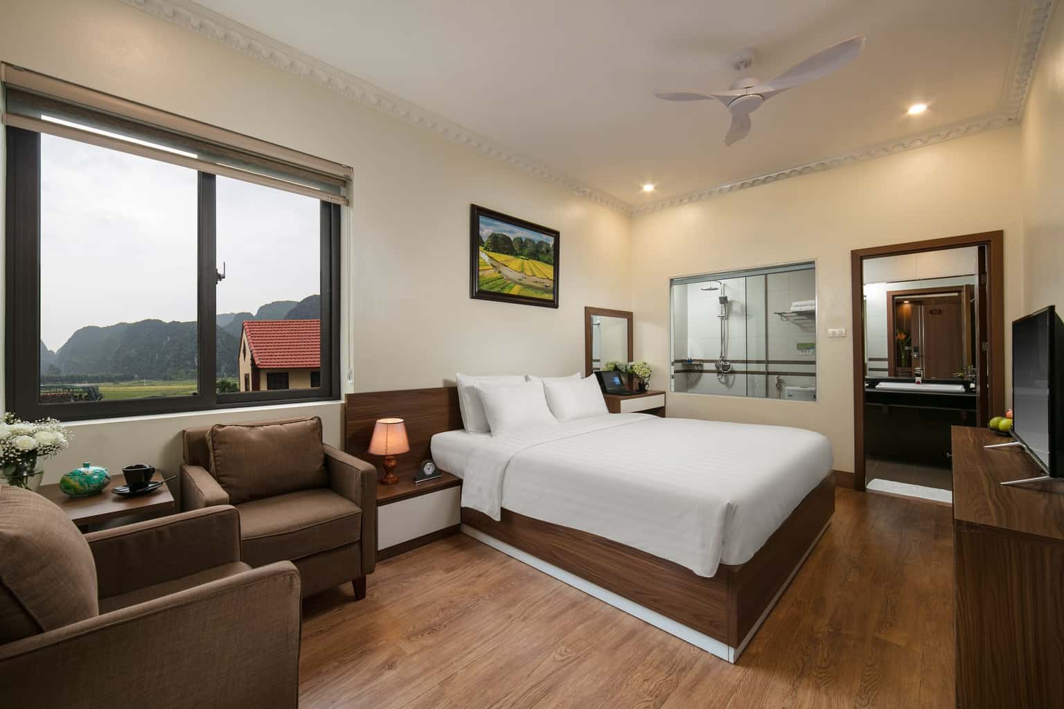 justfly deluxe double mountain view tam coc holiday hotel & villa ninh binh