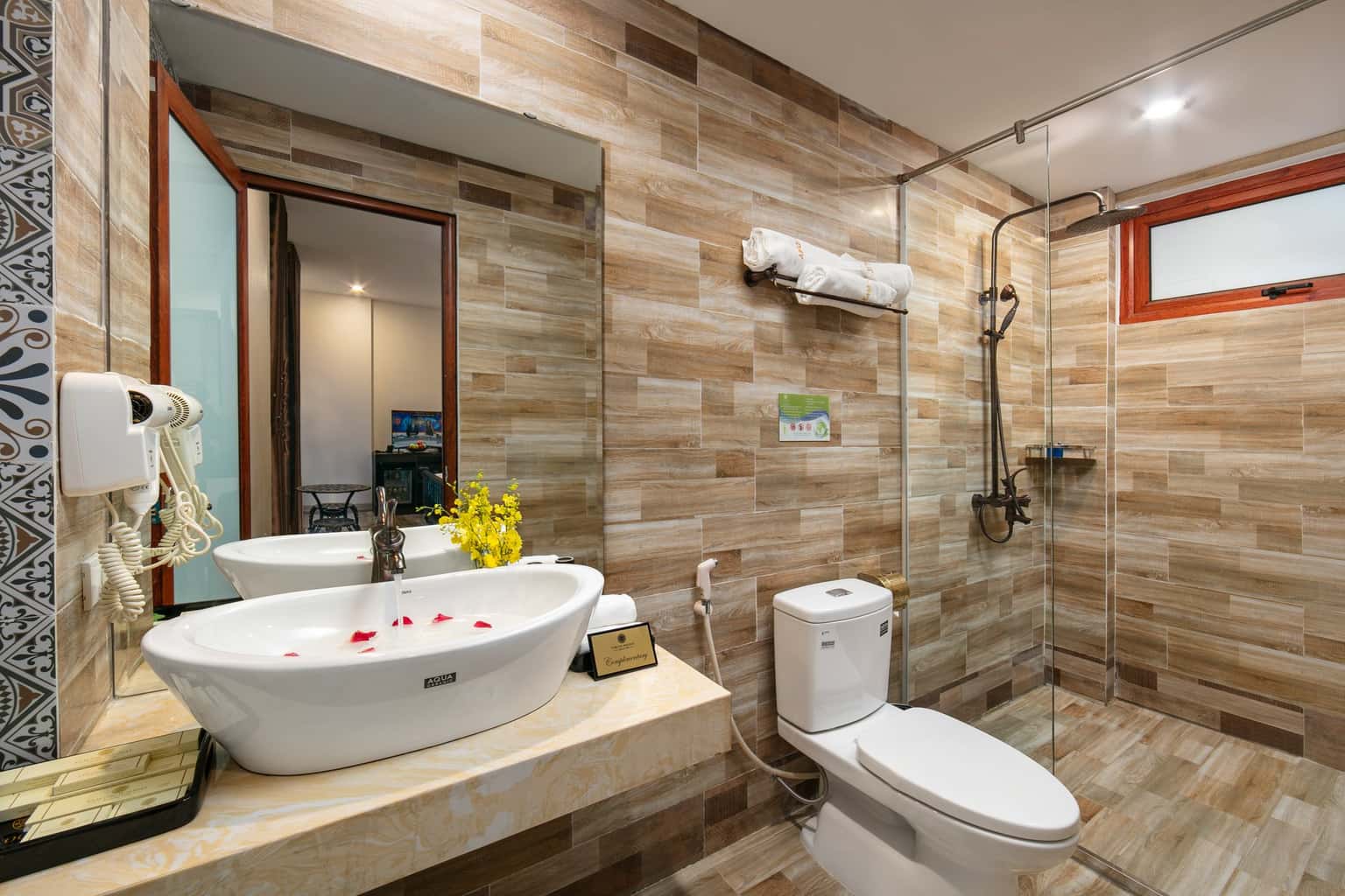 justfly villa double tam coc holiday hotel & villa ninh binh  