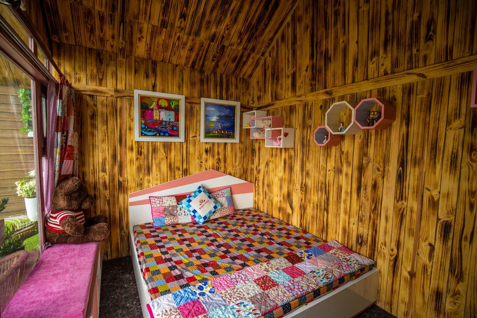 justfly can pink home nho tam dao