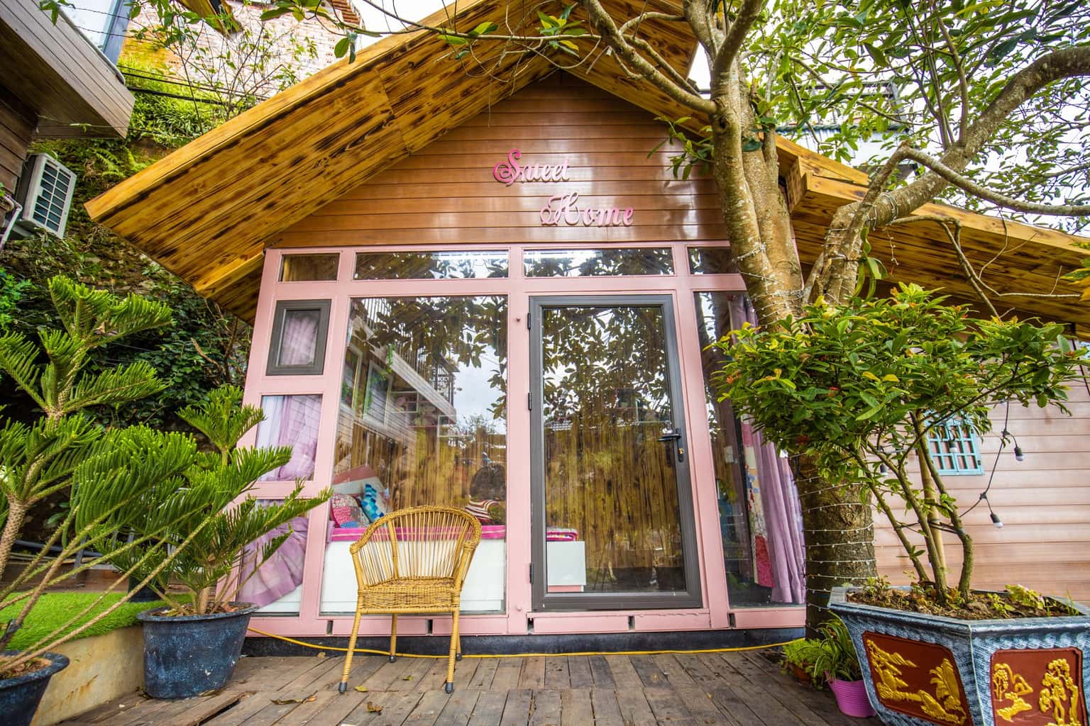 justfly can pink home nho tam dao