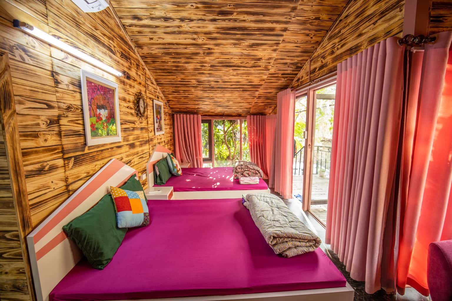 justfly can pink home lon tam dao