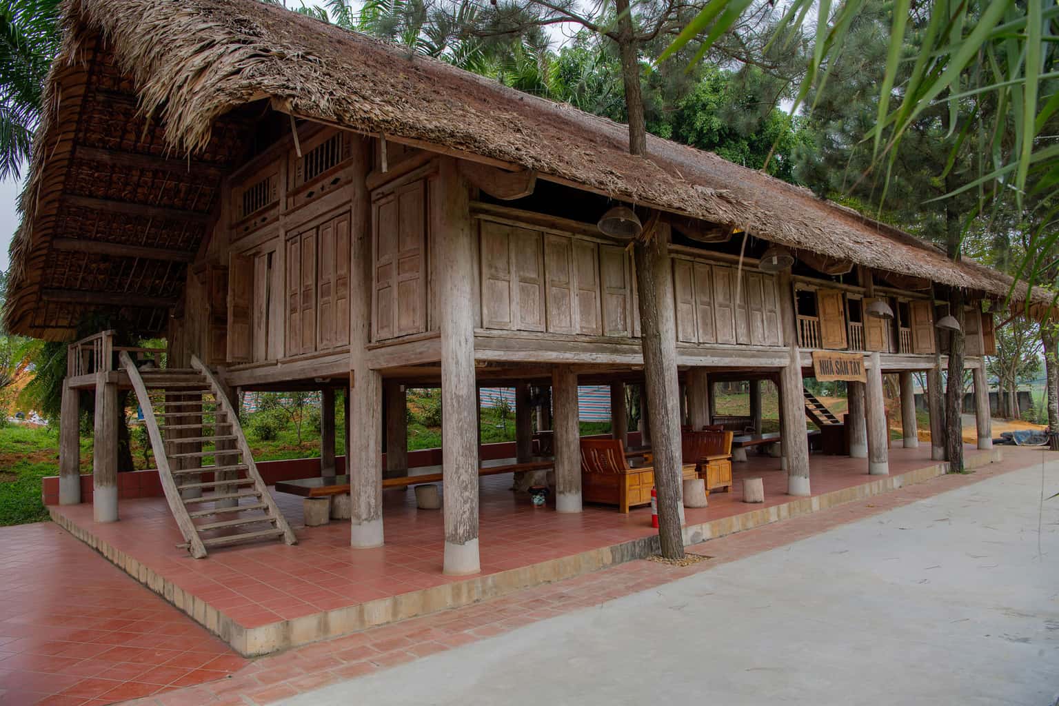 justfly phong cong dong thao vien resort