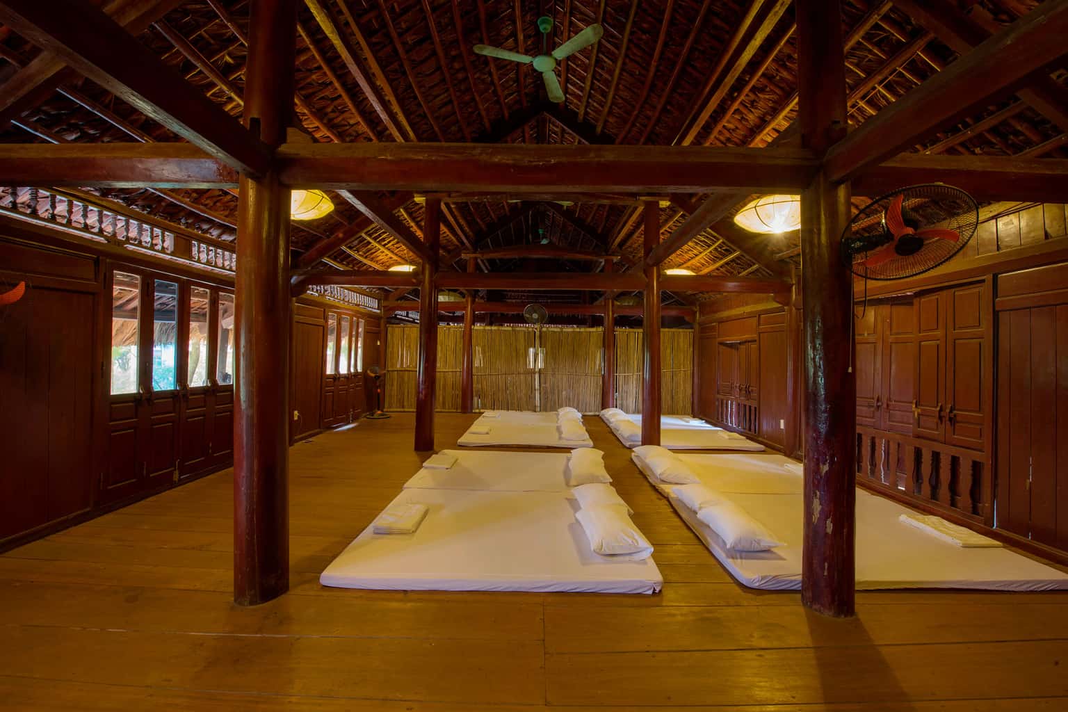 justfly phong cong dong thao vien resort