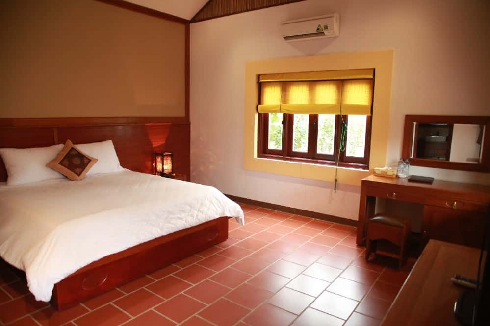 justfly xom doi thao vien resort