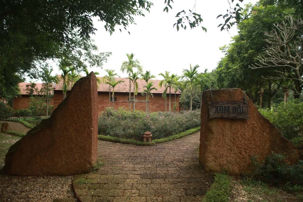 justfly xom doi thao vien resort