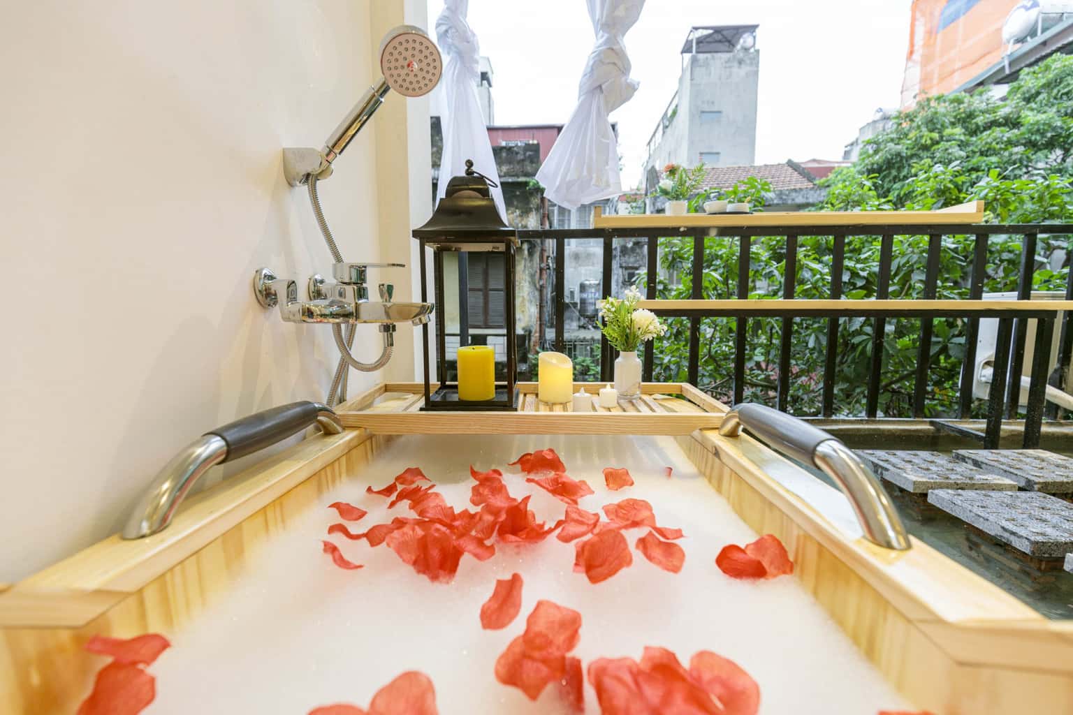 justfly cl2 homestay chat ba dinh ha noi
