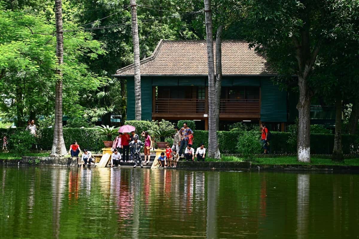 nha san bac ho ba dinh dia diem du lich ha noi atthan36