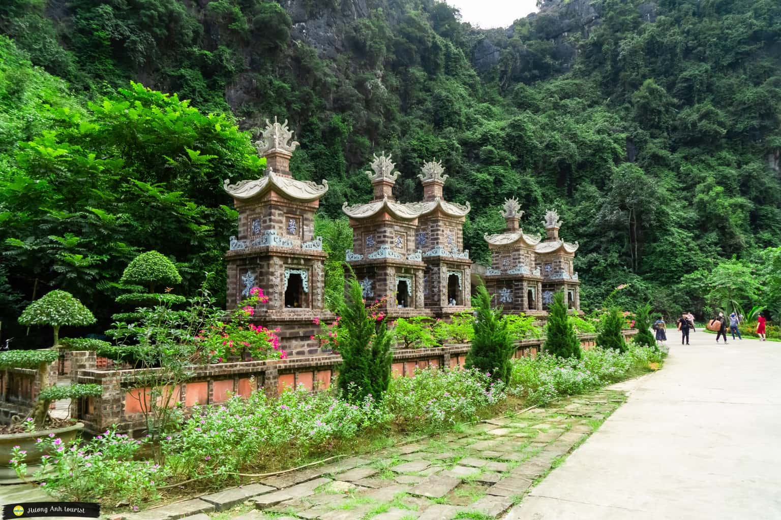 tuyet tinh coc dia diem du lich ninh binh attnib07