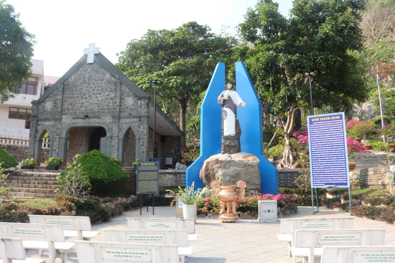 den thanh mau duc me bai dau dia diem du lich vung tau attvut34