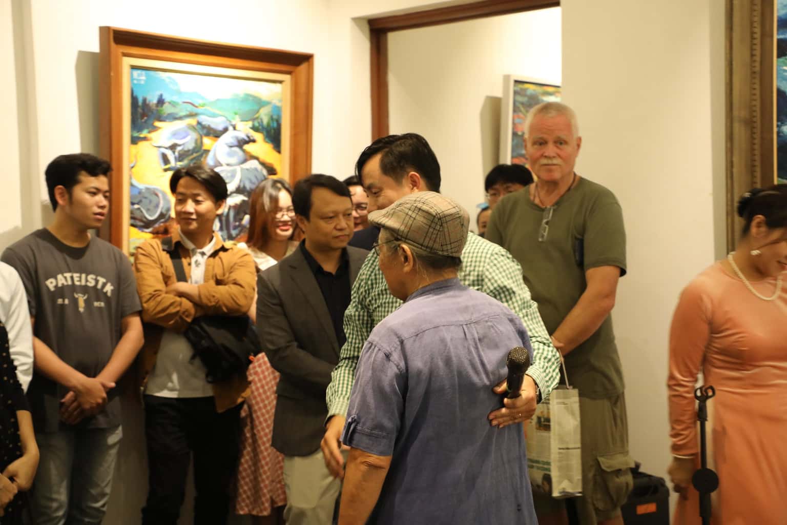  art and architecture walking tour hanoi