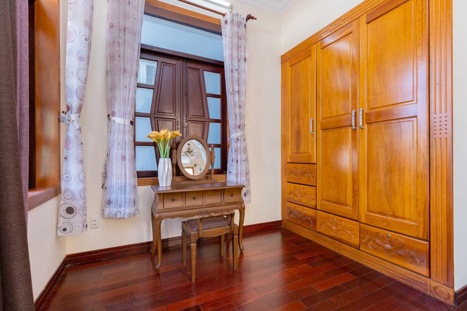 justfly 2810e luong van can villa vung tau