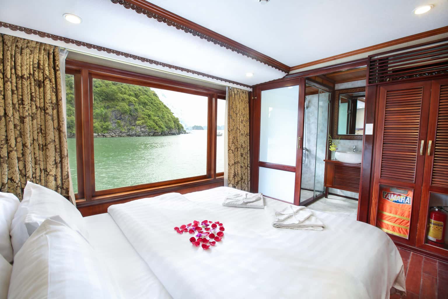 oriental sails cruise ha long bay