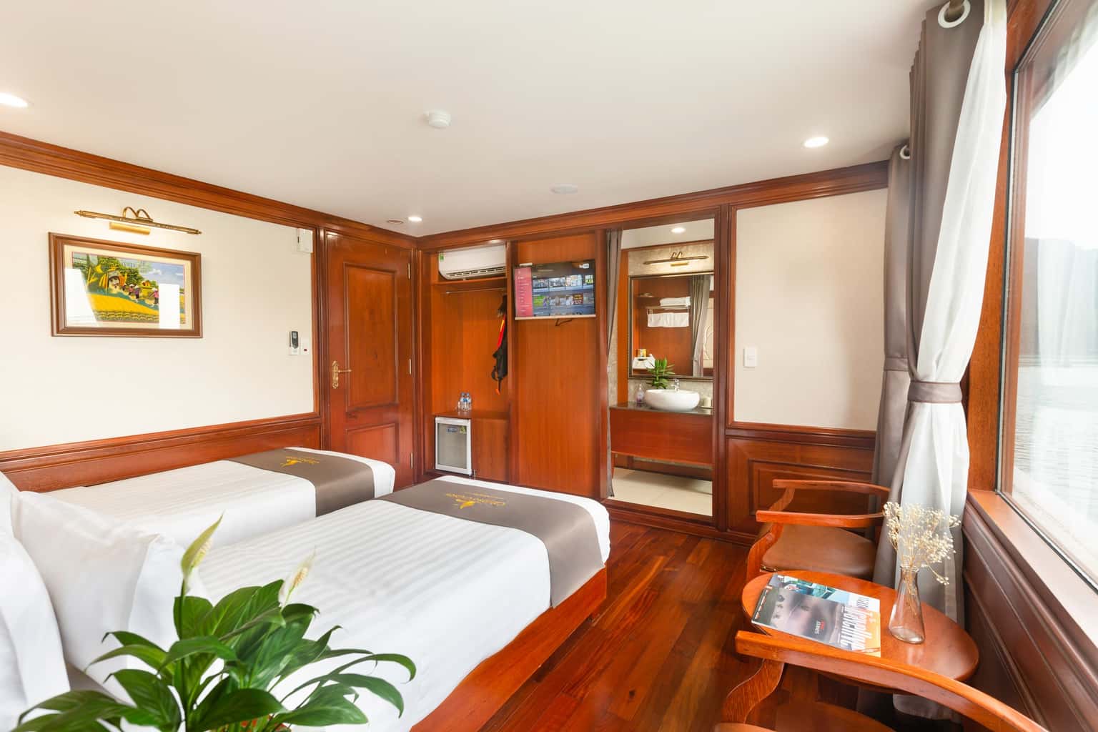 du thuyen calypso cruise oriental ha long bay