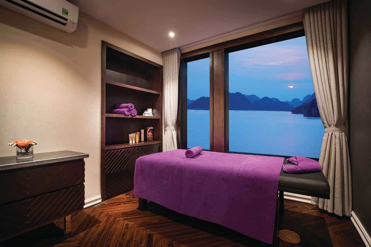 jade sails aclass cruises ha long