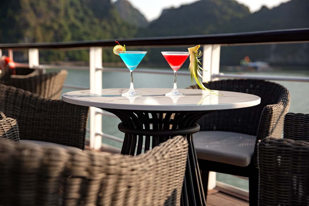 jade sails aclass cruises ha long