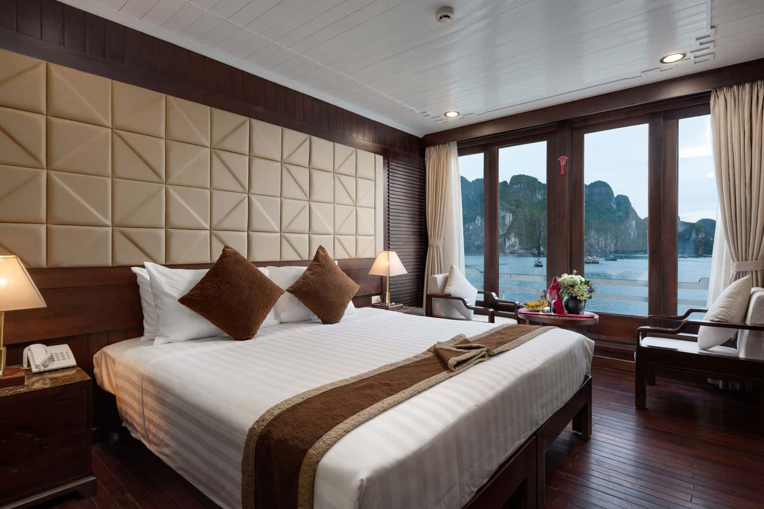 suite pelican glory pelican cruise ha long