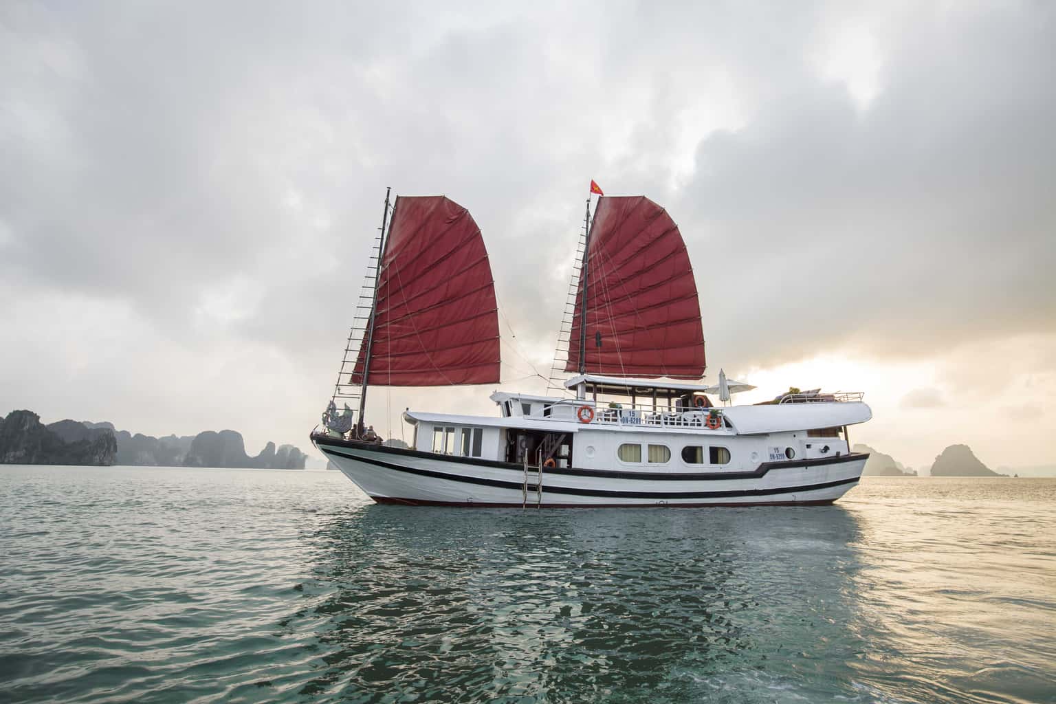 prince cruise indochina junk cruise ha long bay 