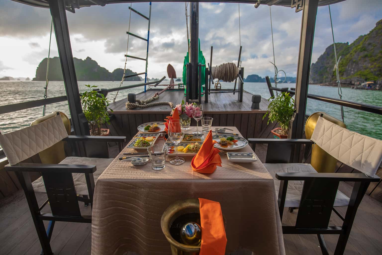 l'amour junk private charter indochina junk cruise ha long bay
