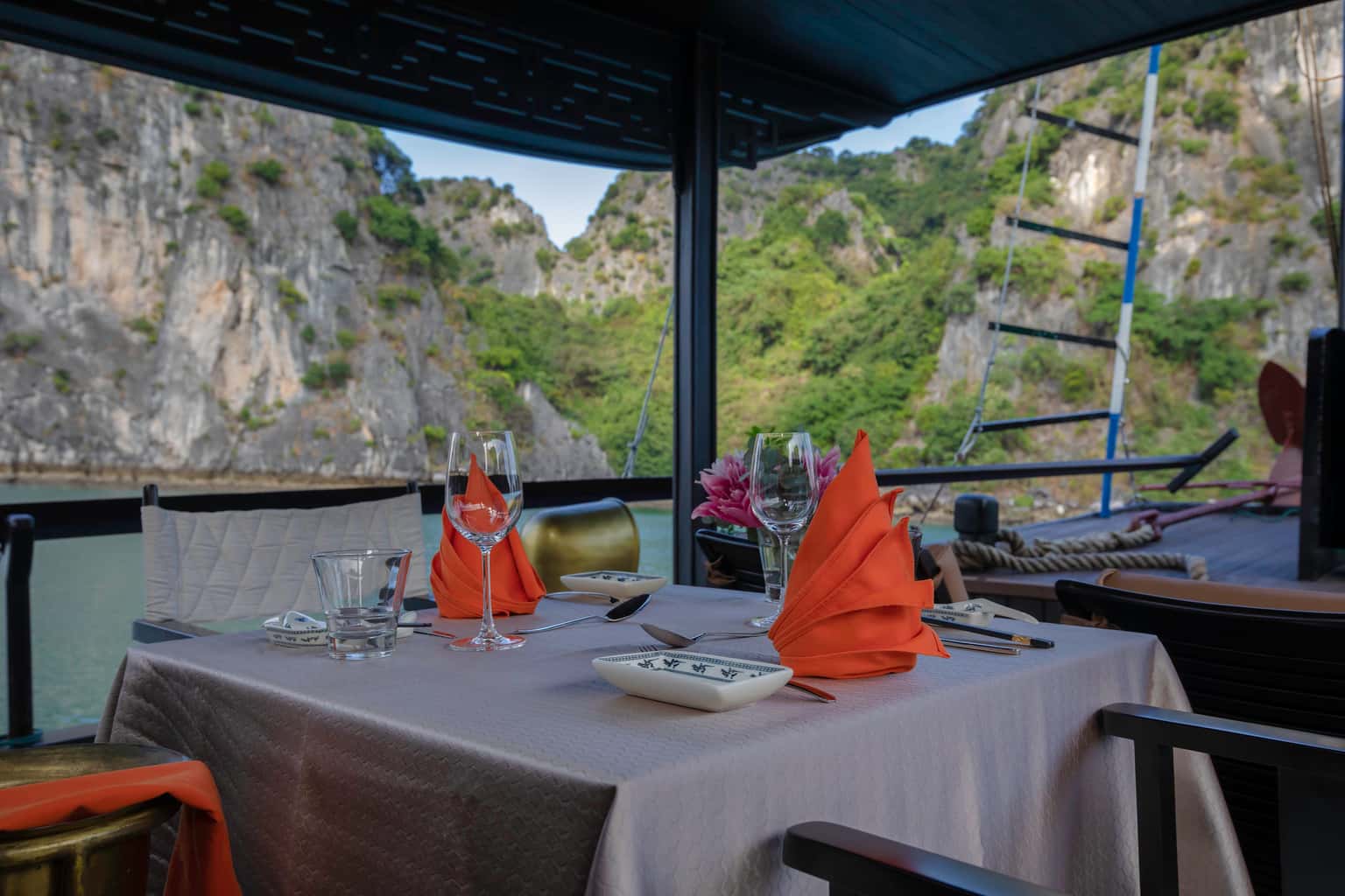 l'amour junk private charter indochina junk cruise ha long bay