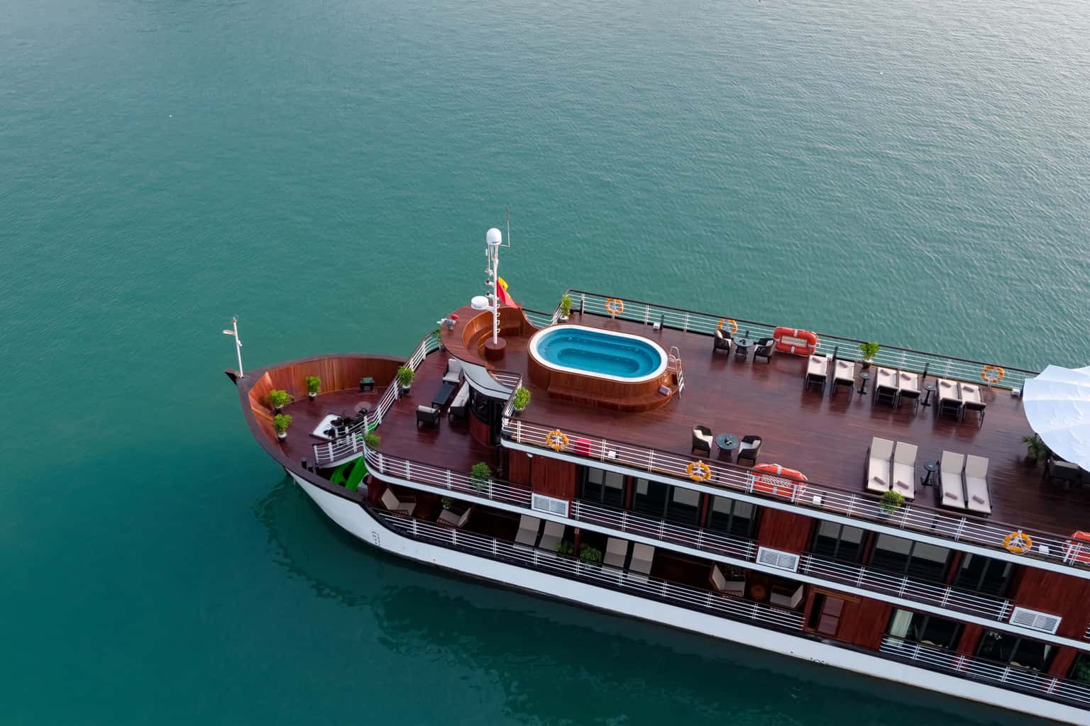 orchid preminum pelican cruise ha long 