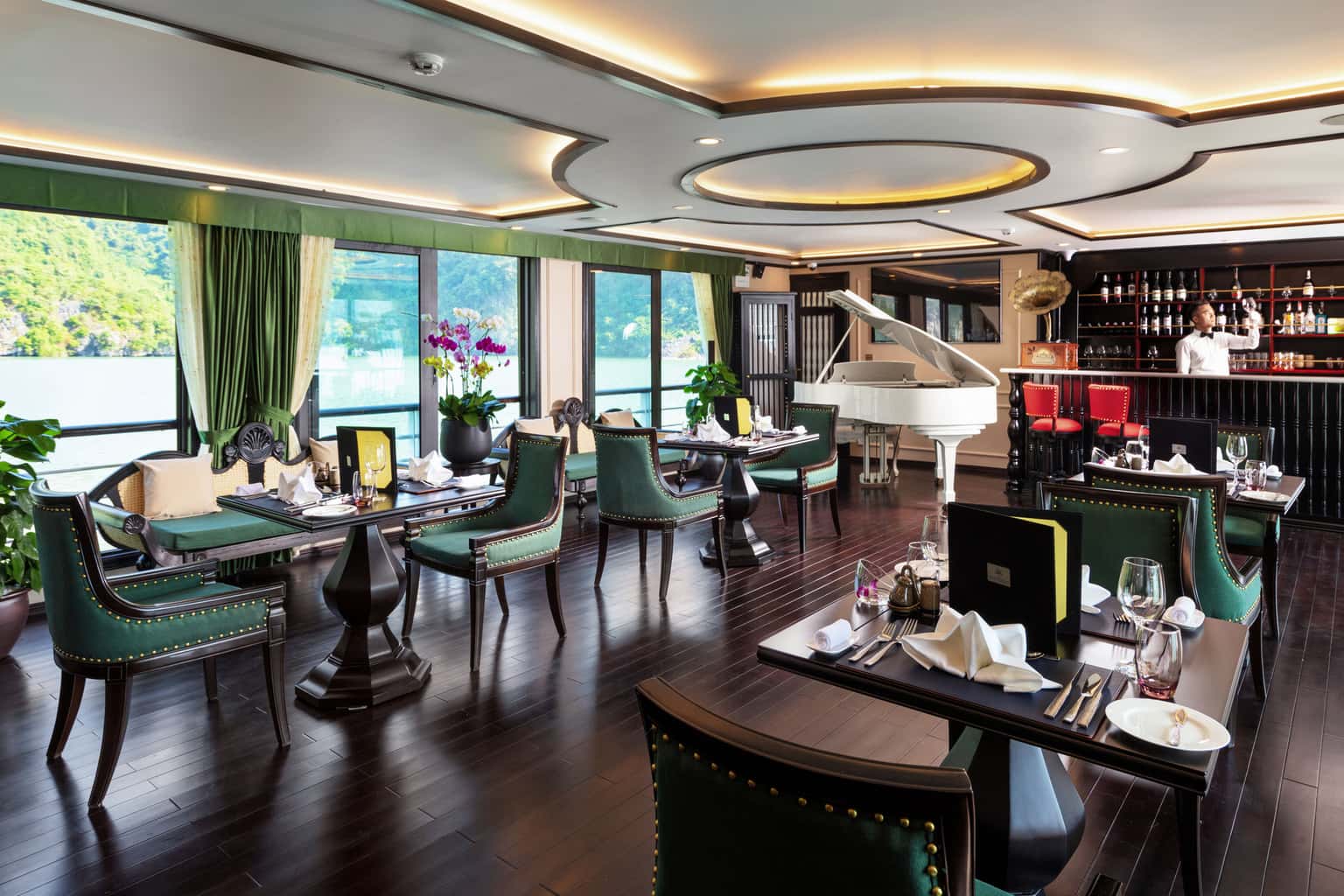 orchid preminum pelican cruise ha long 