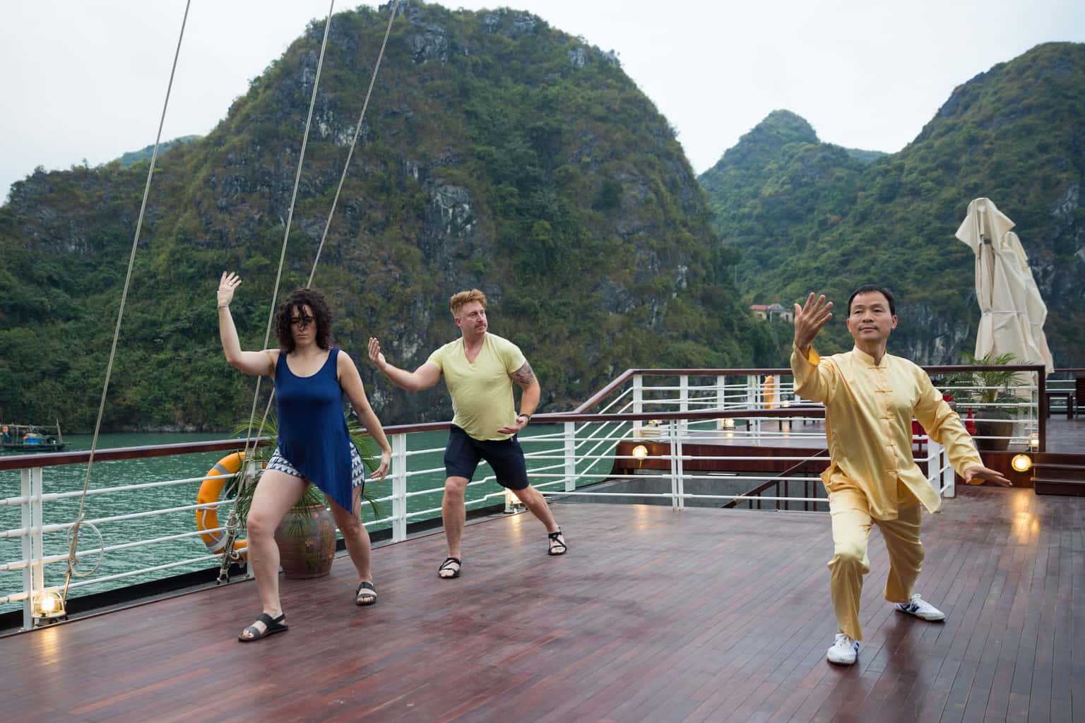 orchid preminum pelican cruise ha long 