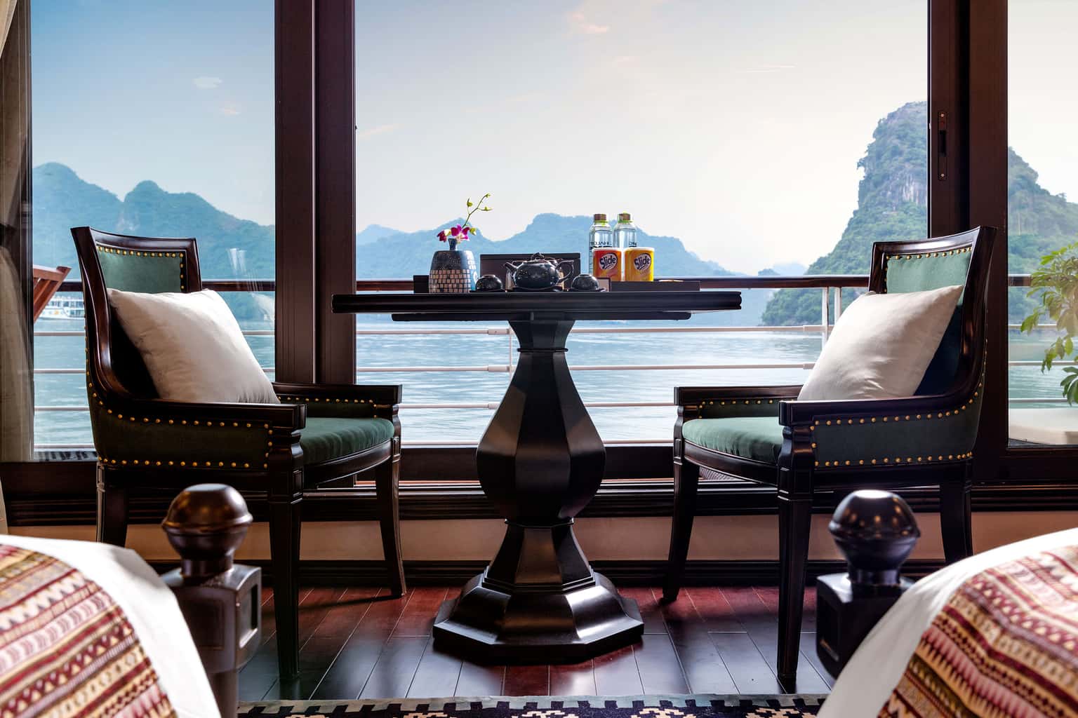 terace suite orchid preminum pelican cruise ha long 