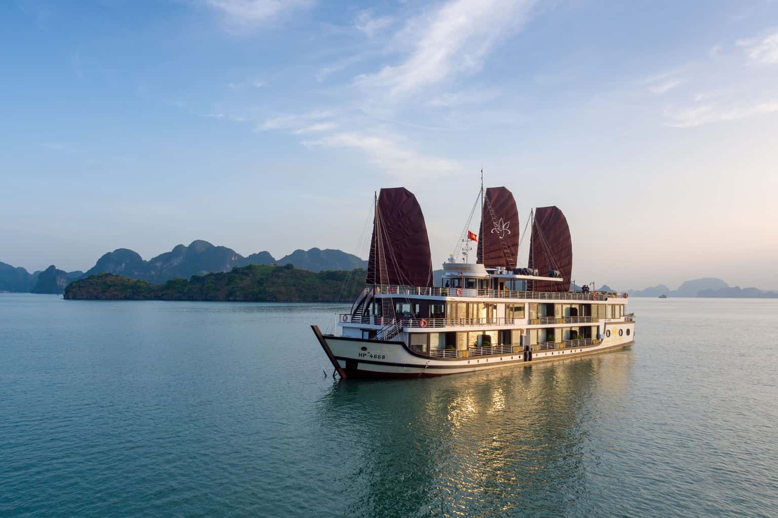 orchid trendy pelican cruise ha long bay 