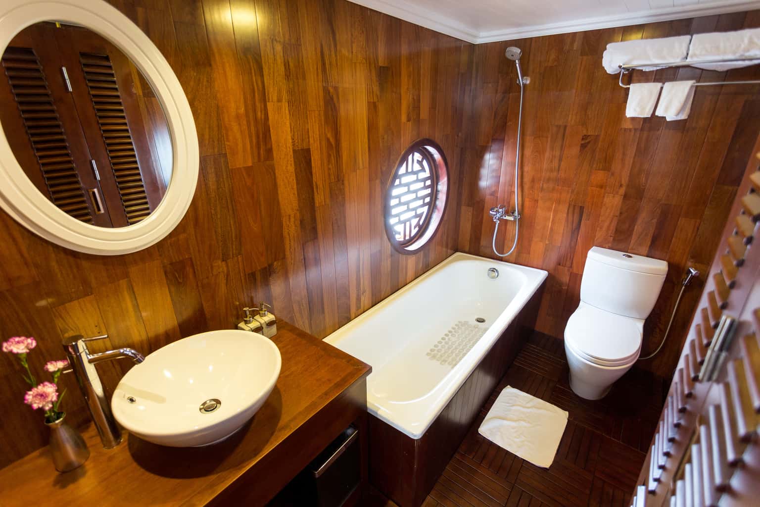 bhaya classic bhaya au co cruise ha long bay