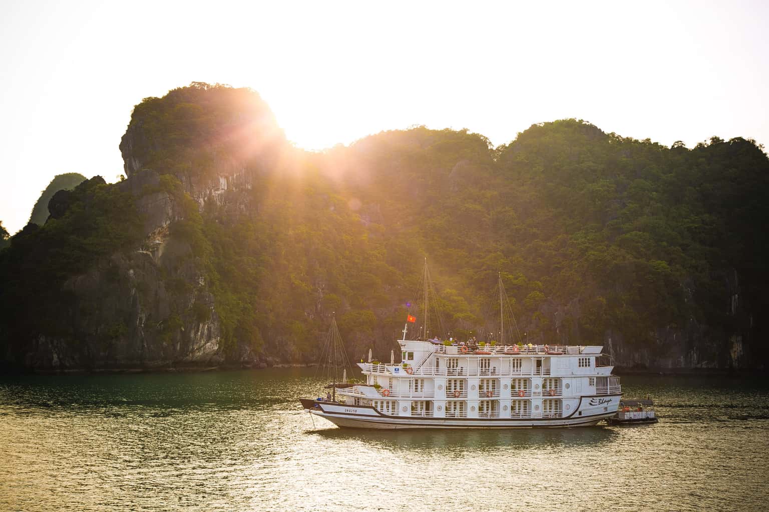 bhaya classic bhaya au co cruise ha long bay