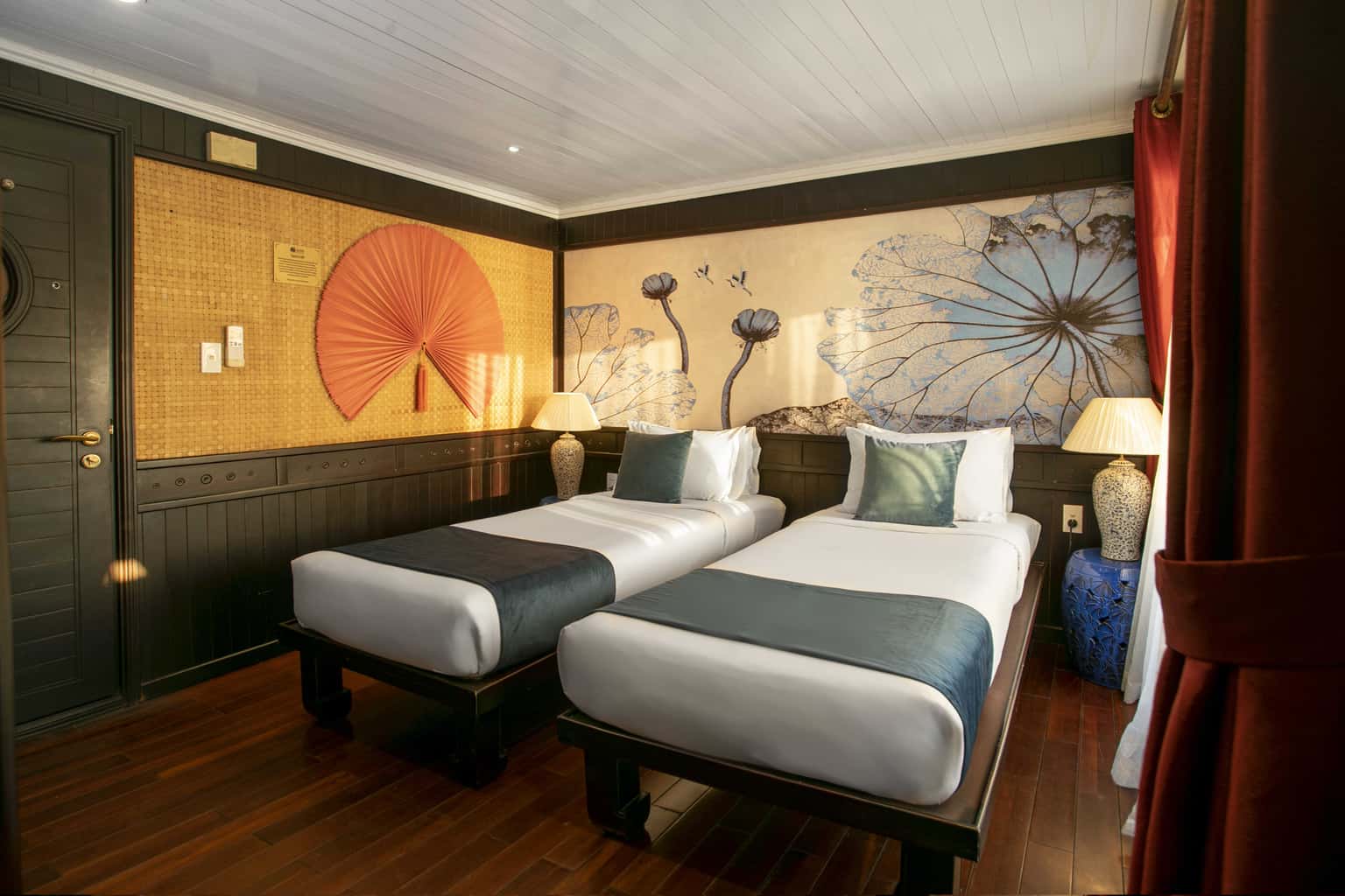 legend halong 1 cabin bhaya au co cruise ha long bay