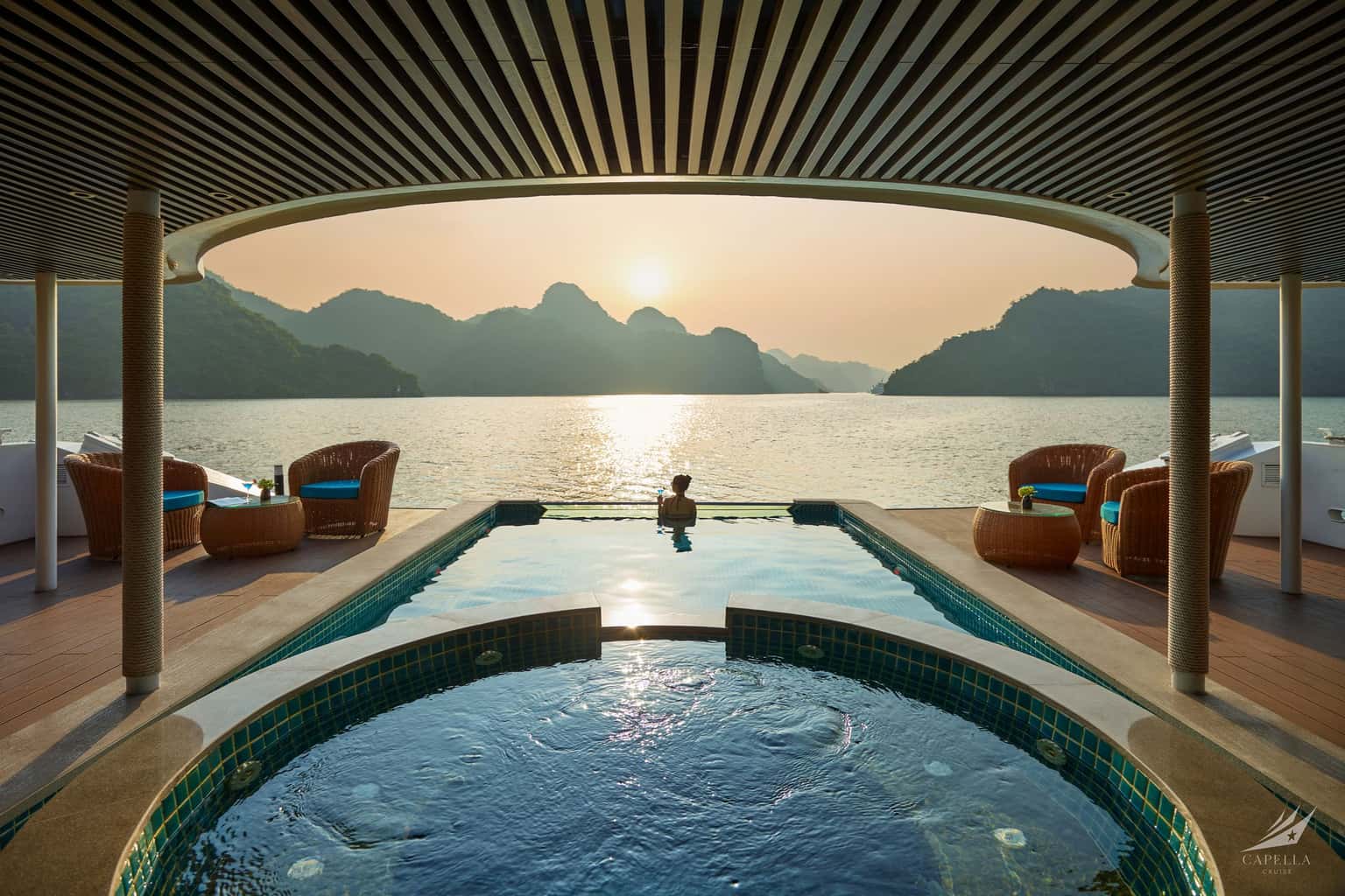 capella cruise ha long