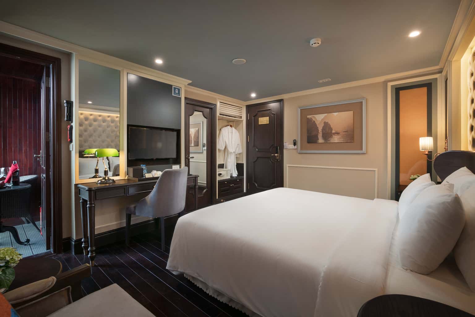 athena luxury cruise ha long bay