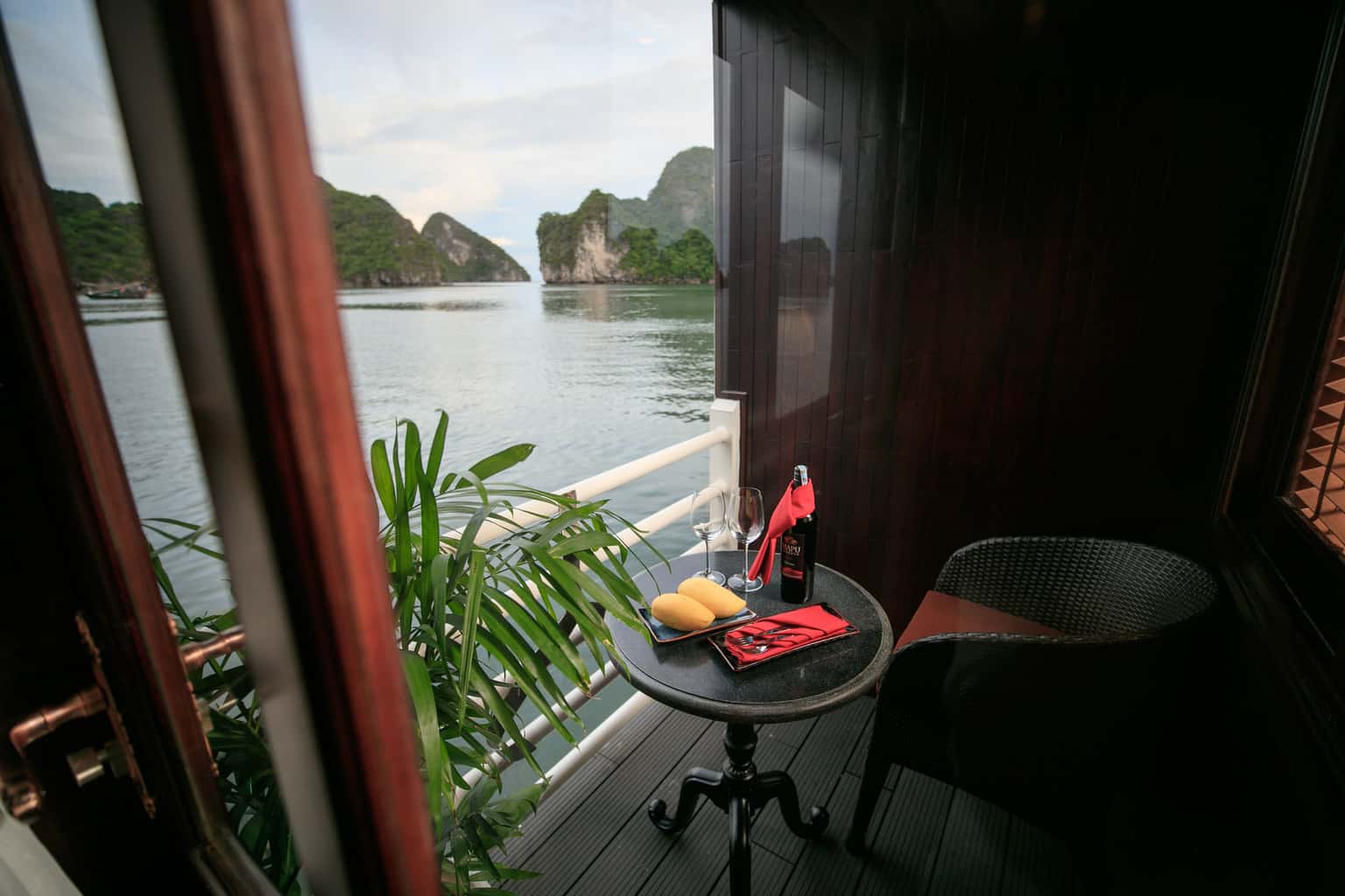 athena luxury cruise ha long bay