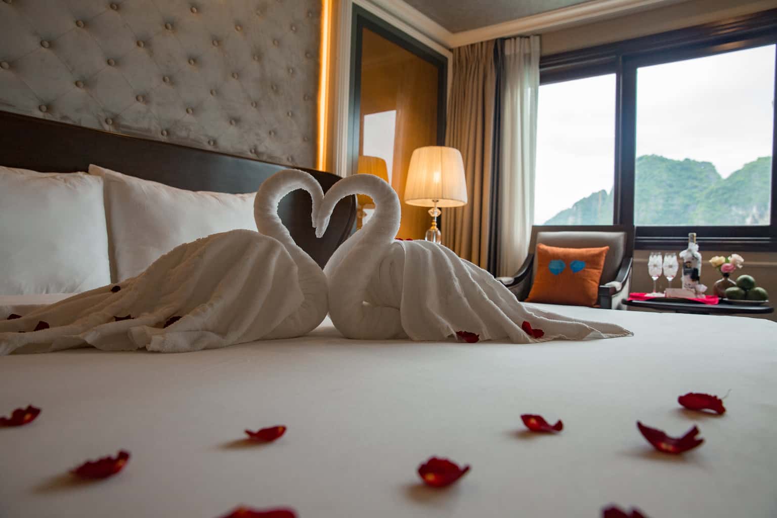 athena luxury cruise ha long bay