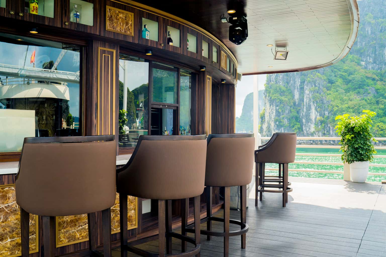 athena luxury cruise ha long bay