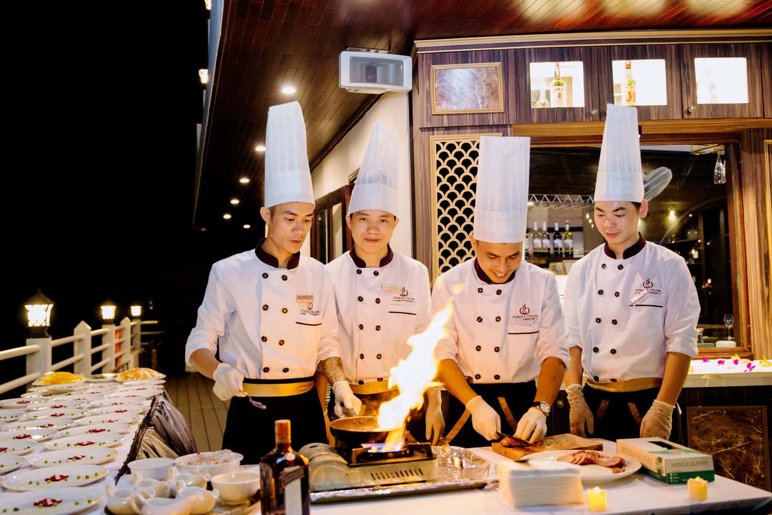 athena luxury cruise ha long bay