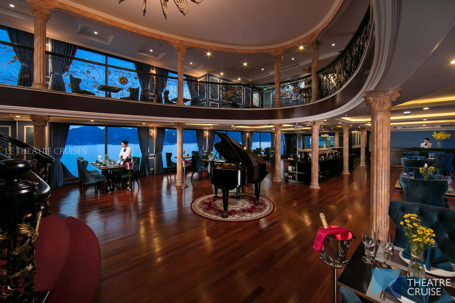 justfly le theatre cruise ha long
