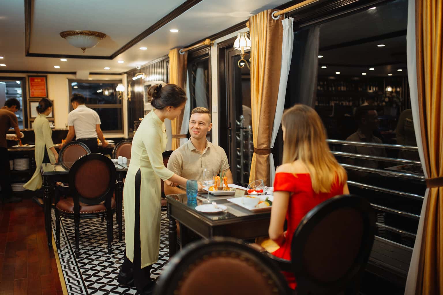 athena royal cruise ha long bay