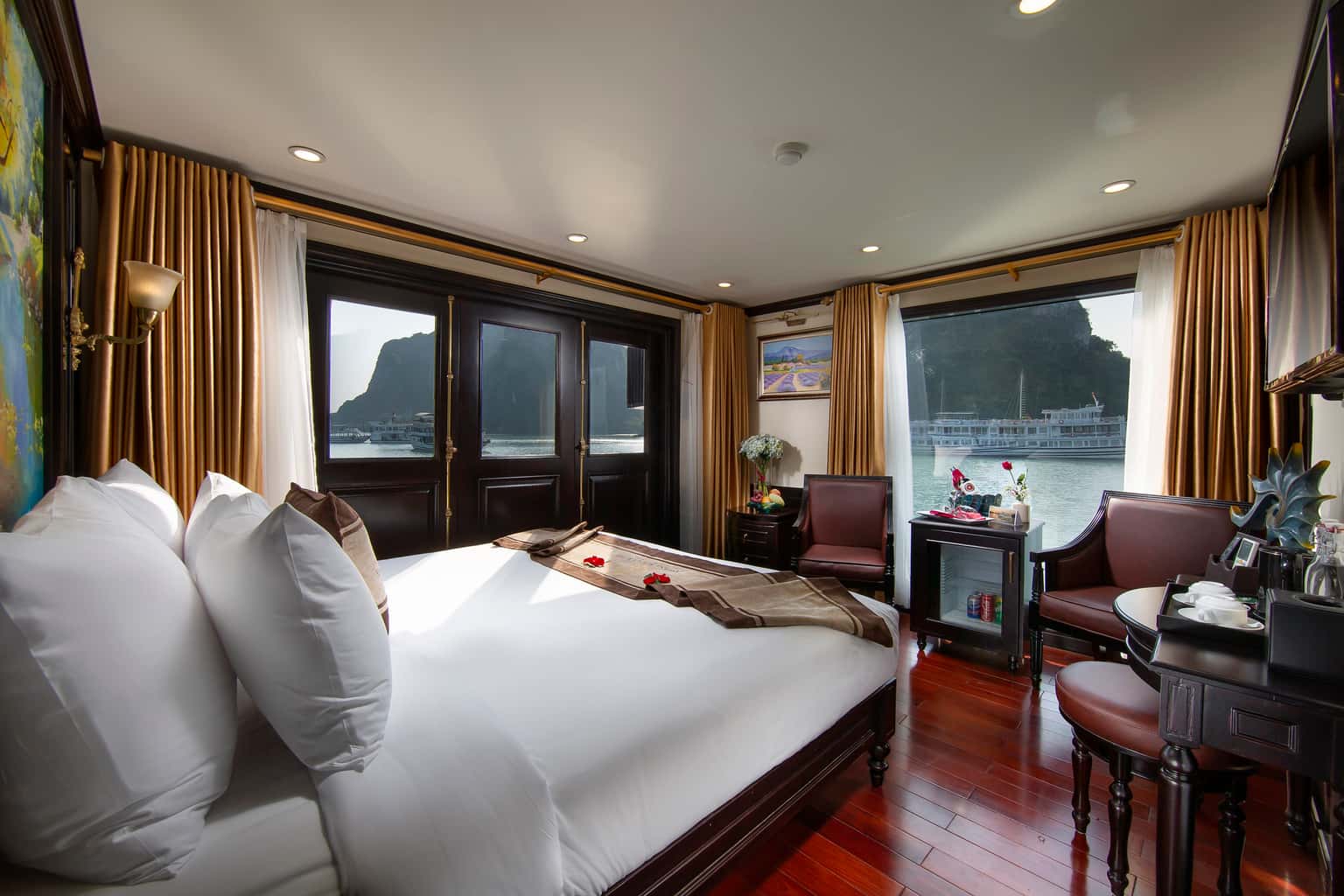 athena royal cruise ha long bay