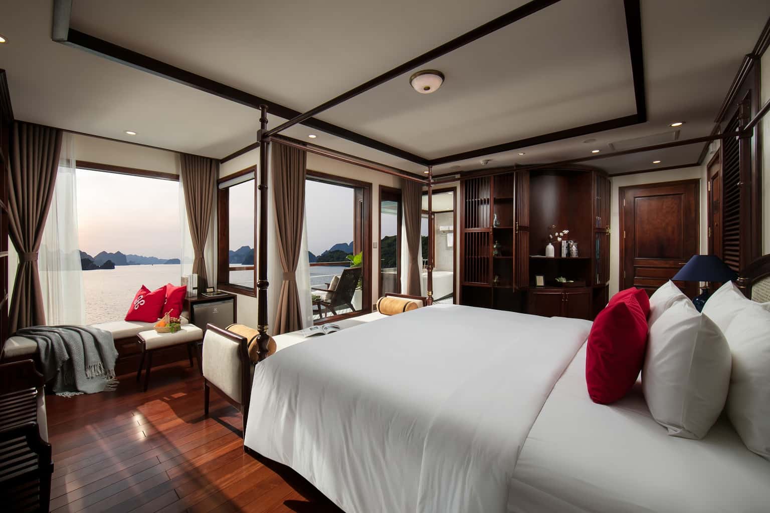 regal suites heritage cruise ha long bay