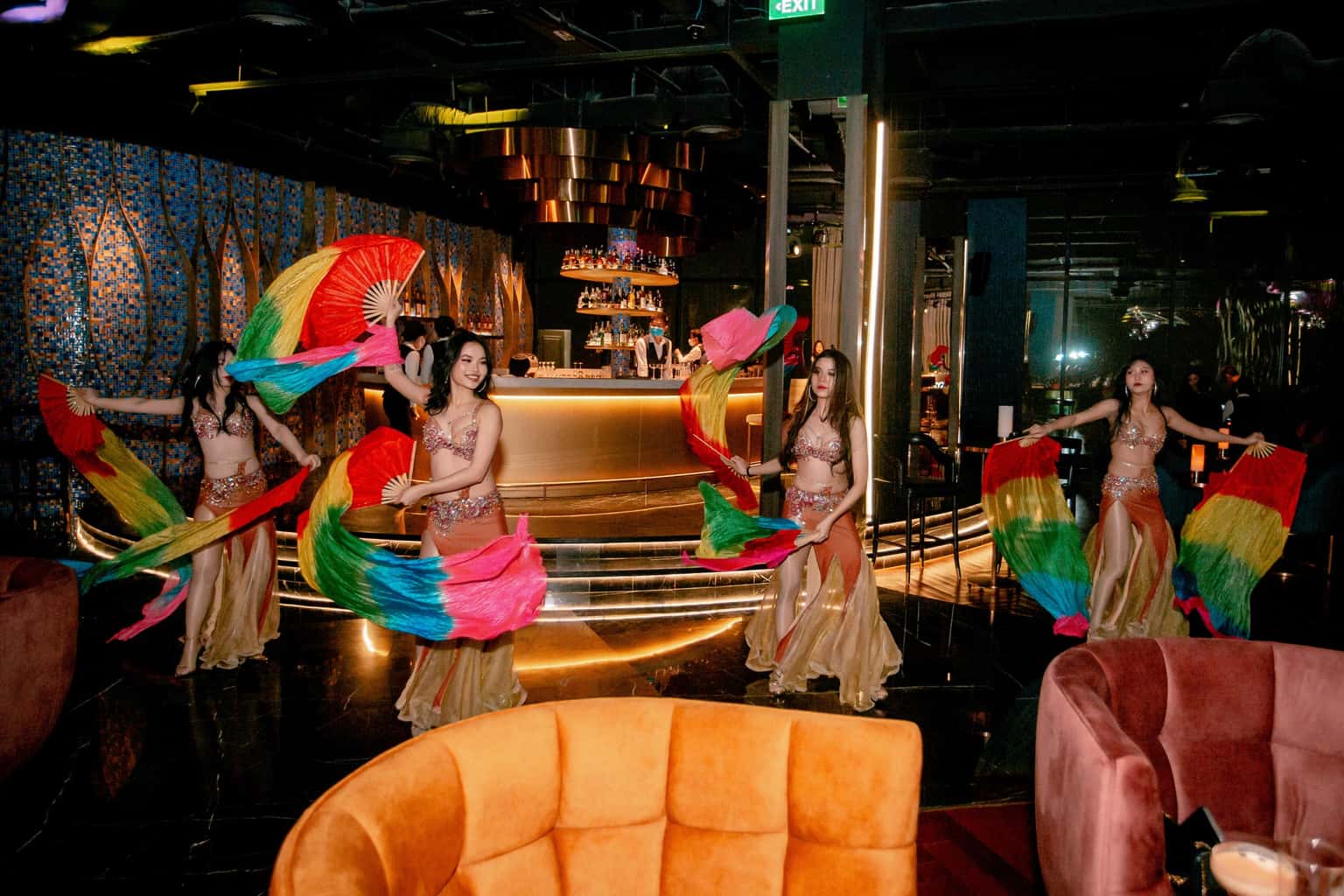 sky21 bar lounge ha long